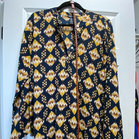 Abstract Pattern Long Blouse - Picture 2 of 4